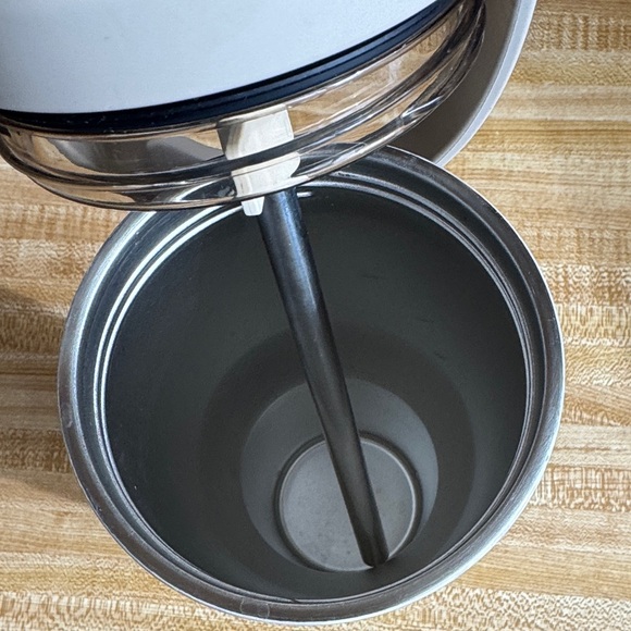 BrüMate Resa Zebra Patterned Insulated Tumbler with Handle - Picture 4 of 6